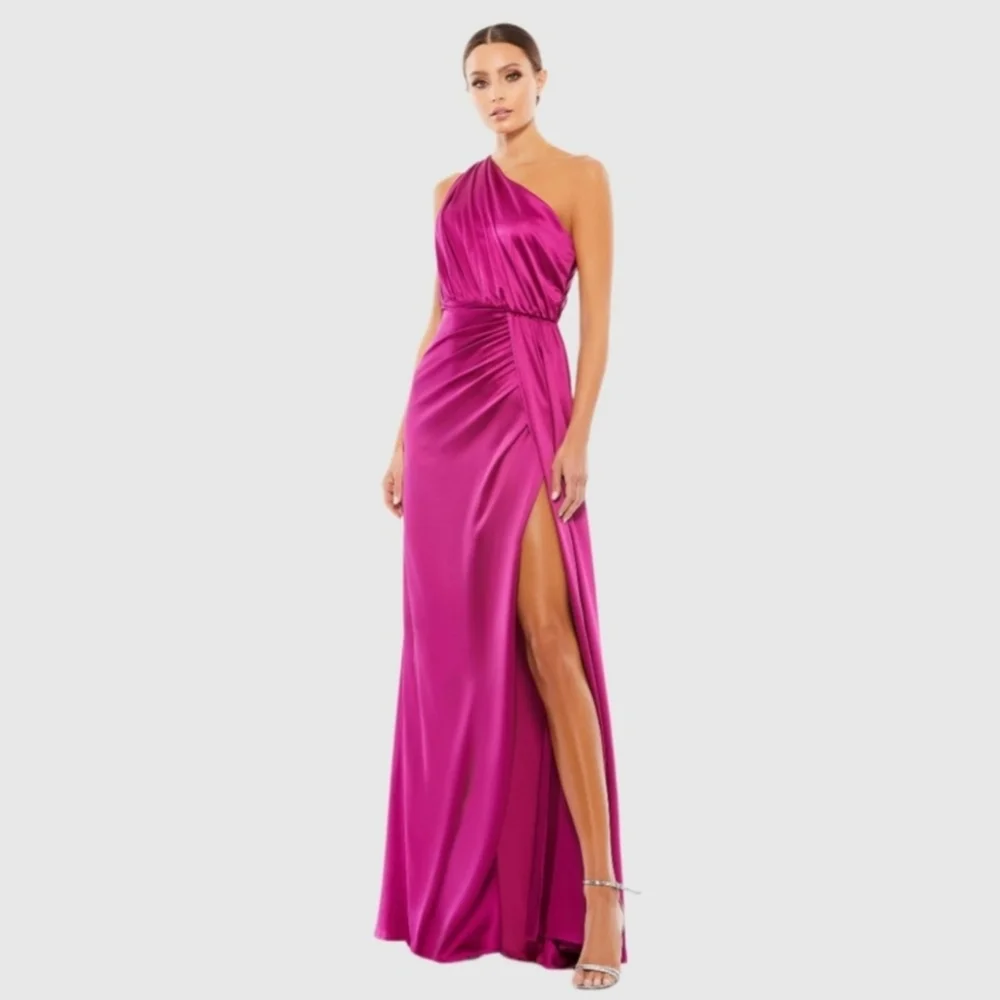 NWT Mac Duggal Gathered One Shoulder Satin Faux Wrap Gown sz 10 - Picture 6 of 11